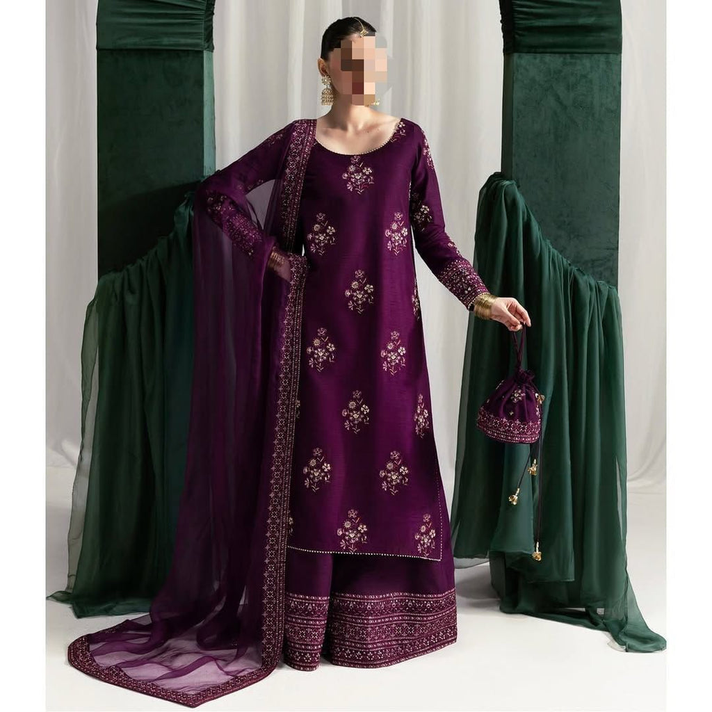 3 PIECE BEAUTIFIL LUXURY LAWN DRESS FOR WOMEN