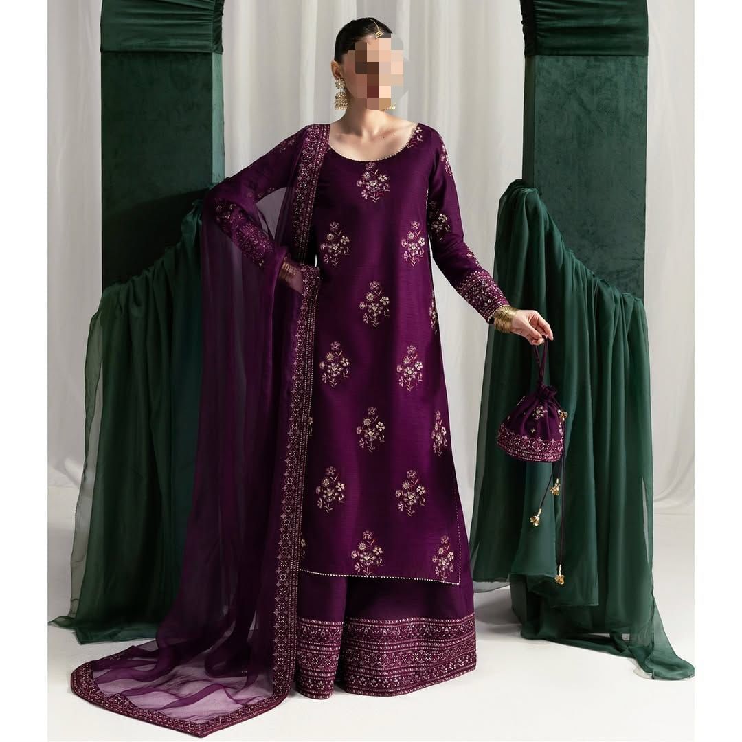 3 PIECE BEAUTIFIL LUXURY LAWN DRESS FOR WOMEN